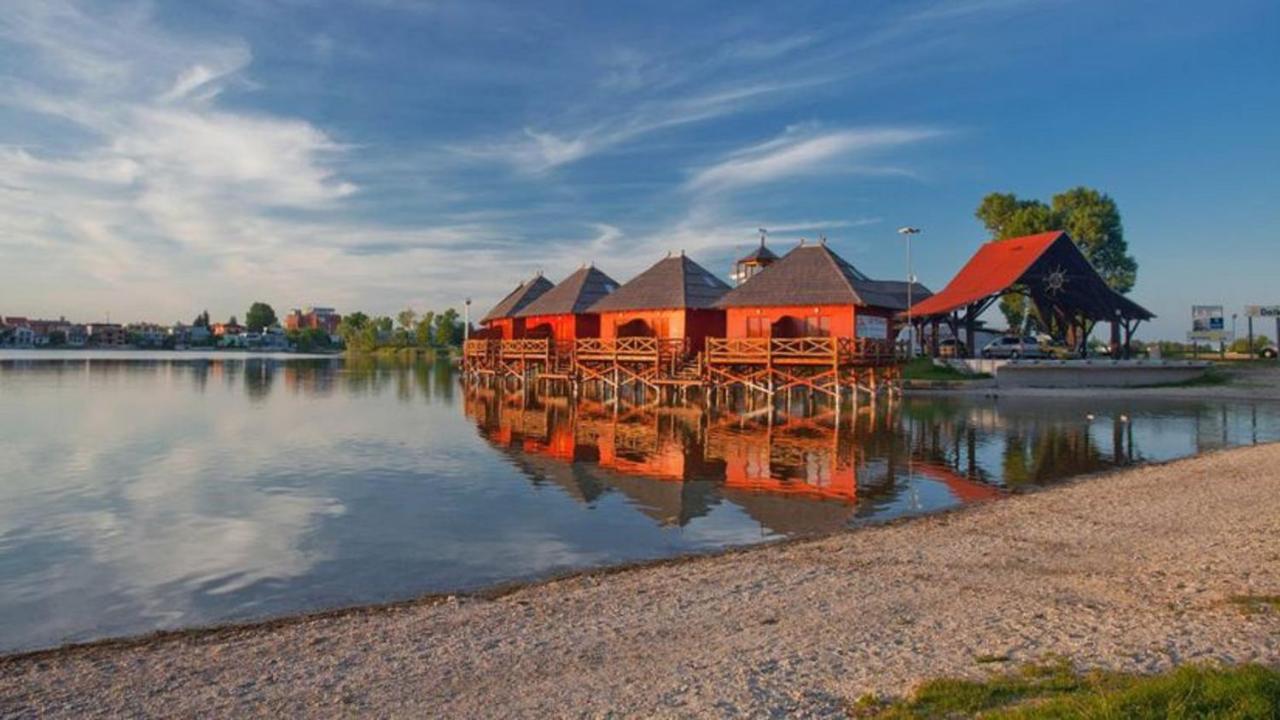 Overwater Cottage - Slovak Tahiti, Senec Zewnętrze zdjęcie