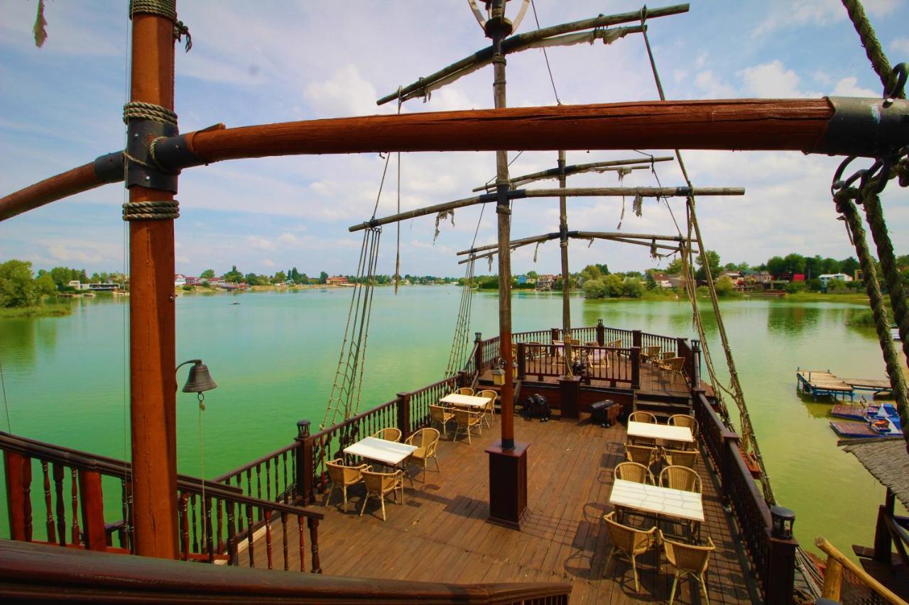 Overwater Cottage - Slovak Tahiti, Senec Zewnętrze zdjęcie